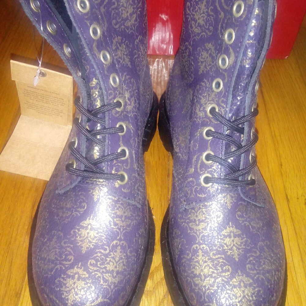 Damask Dr. martens